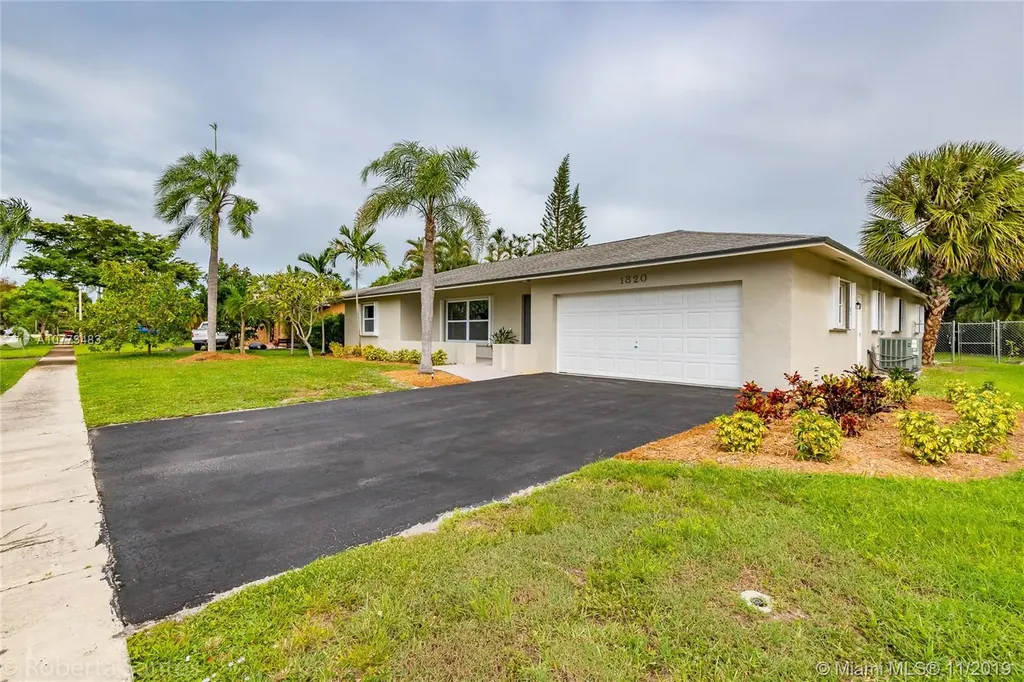 1820 SW 69th Avenue Plantation FL 33317