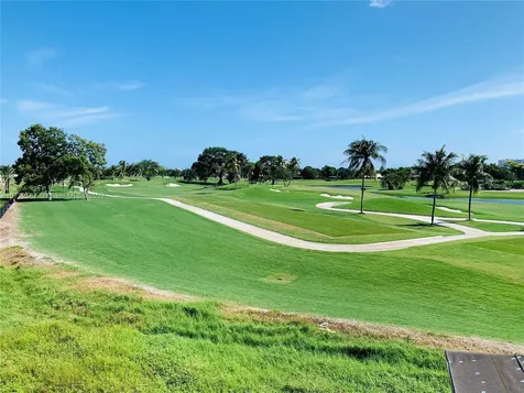 3852 Country Club Lane Fort Lauderdale FL 33308