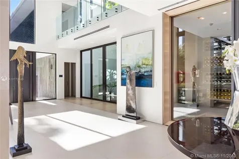 15 Palm Avenue Miami Beach FL 33139