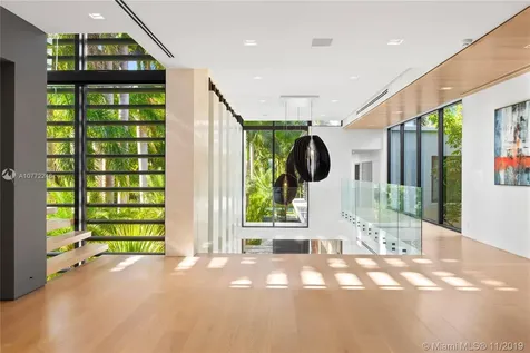 15 Palm Avenue Miami Beach FL 33139