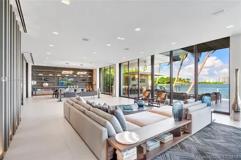 15 Palm Avenue Miami Beach FL 33139
