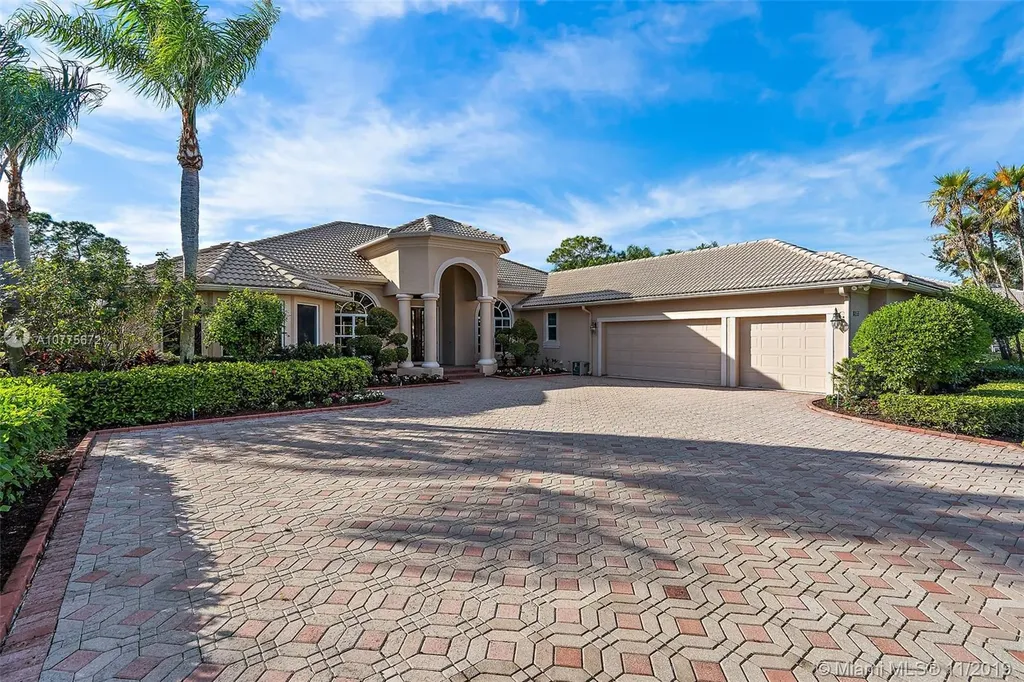 8055 Woodsmuir Drive Palm Beach Gardens FL 33412