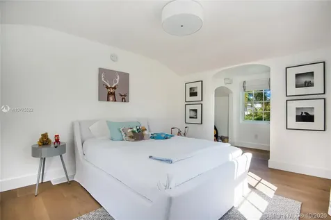 939 W 47th Court Miami Beach FL 33140