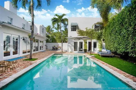 939 W 47th Court Miami Beach FL 33140