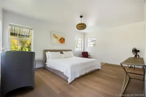 939 W 47th Court Miami Beach FL 33140