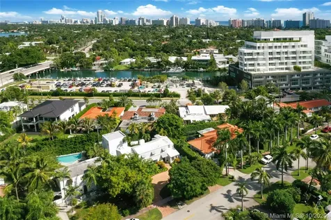 939 W 47th Court Miami Beach FL 33140