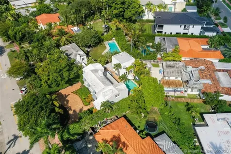 939 W 47th Court Miami Beach FL 33140