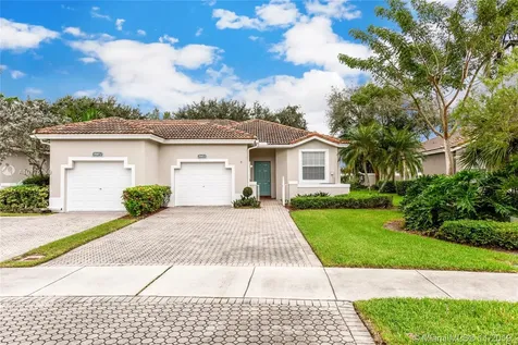 7840 S Aragon Boulevard Sunrise FL 33322