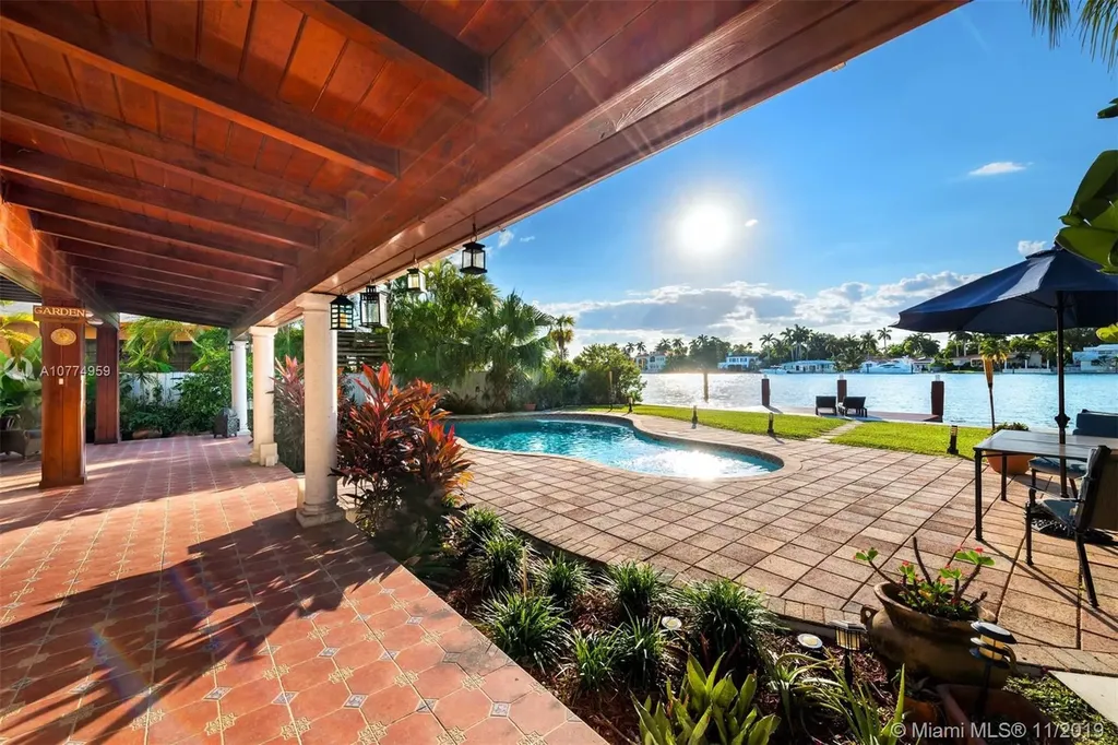 7536 W Treasure Drive North Bay Village FL 33141
