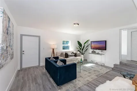 22 NE 89th Street El Portal FL 33138