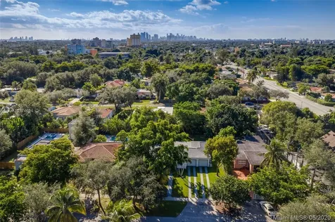22 NE 89th Street El Portal FL 33138