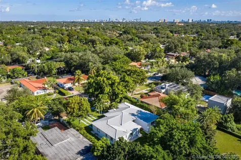 22 NE 89th Street El Portal FL 33138