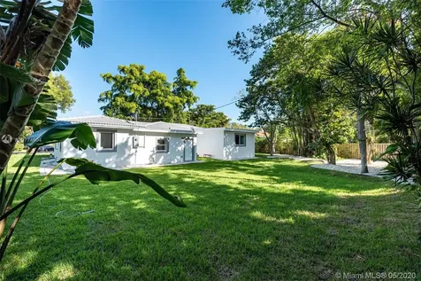 22 NE 89th Street El Portal FL 33138