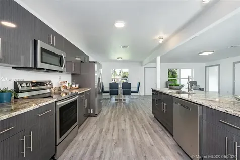 22 NE 89th Street El Portal FL 33138
