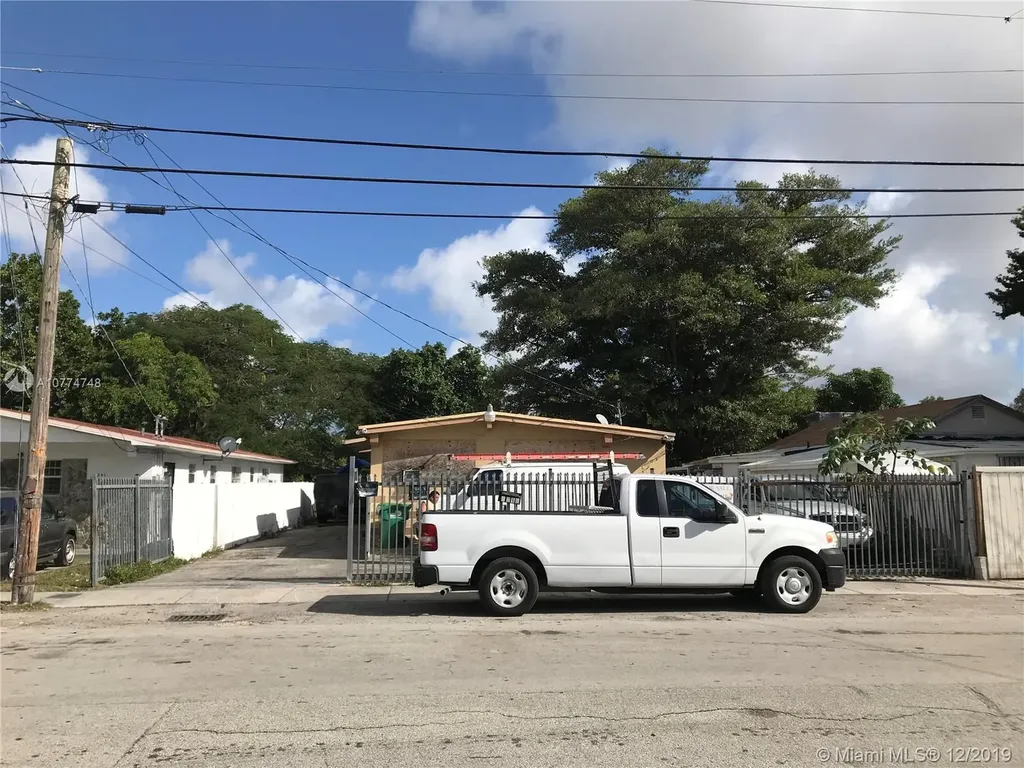 4315-4317 NW 24th Avenue Miami FL 33142