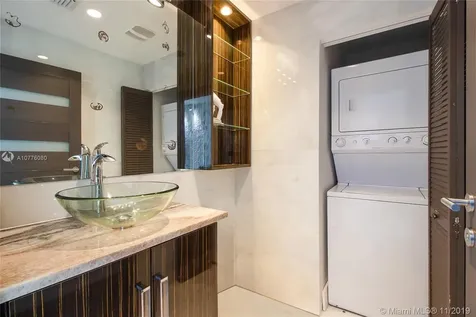 888 Biscayne Boulevard Miami FL 33132