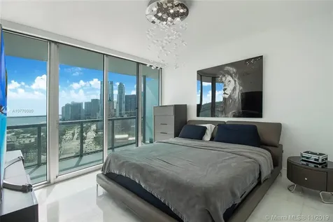 888 Biscayne Boulevard Miami FL 33132