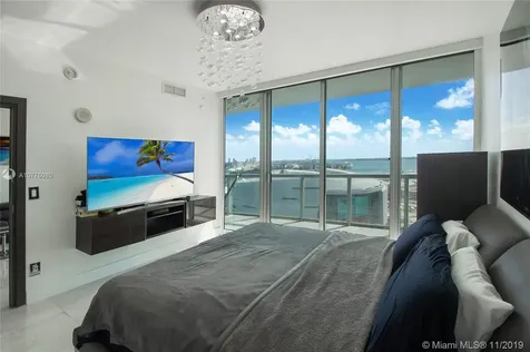 888 Biscayne Boulevard Miami FL 33132