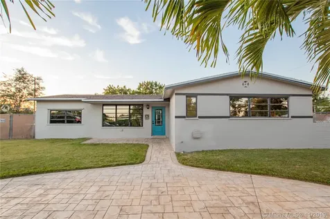 9351 Nassau Drive Cutler Bay FL 33189