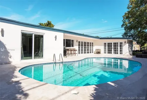 2050 NE 185th Terrace North Miami Beach FL 33179