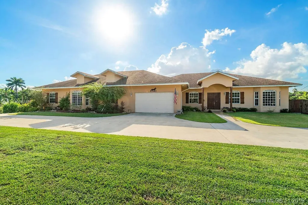 6915 SW 185th Way Southwest Ranches FL 33332