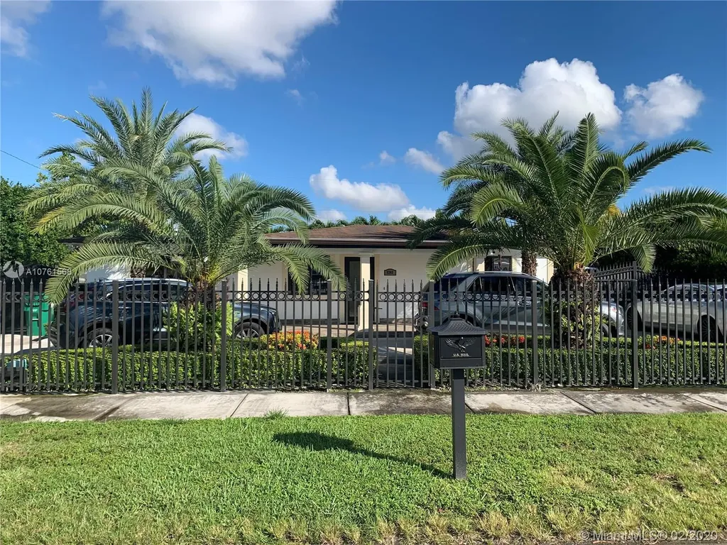 9245 SW 42nd Terrace Miami FL 33165