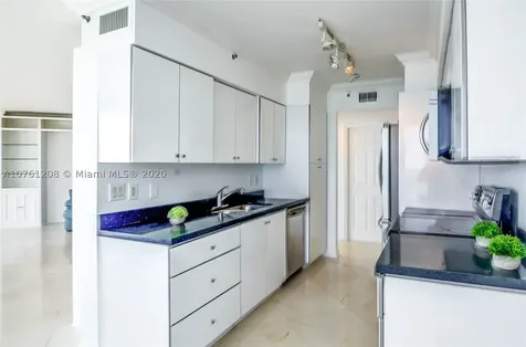 7330 Ocean Terrace Miami Beach FL 33141
