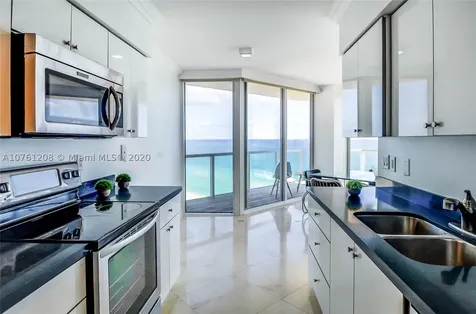 7330 Ocean Terrace Miami Beach FL 33141