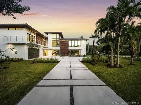 9139 SW 69th Court Pinecrest FL 33156