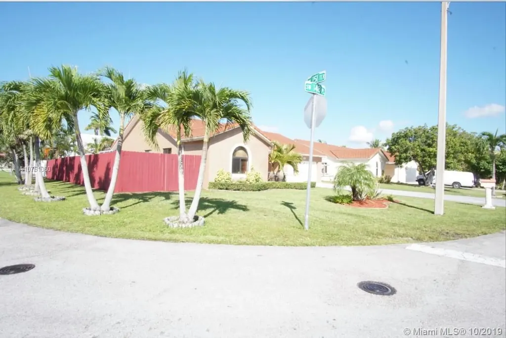 15126 SW 148th Place Miami FL 33196