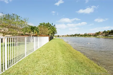 3918 W Hibiscus Street Weston FL 33332