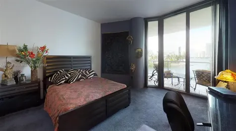 4000 Island Boulevard Aventura FL 33160