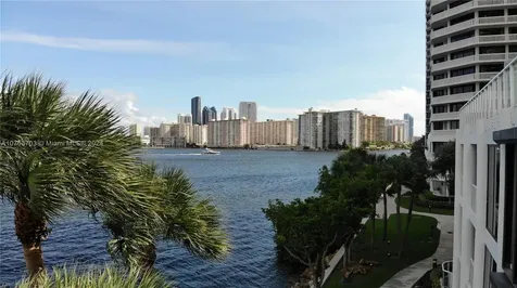 4000 Island Boulevard Aventura FL 33160