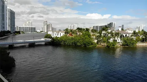 4000 Island Boulevard Aventura FL 33160