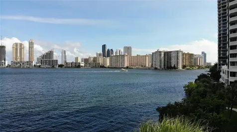 4000 Island Boulevard Aventura FL 33160