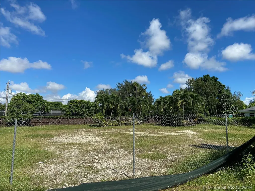 7555 SW 134th Street Pinecrest FL 33156