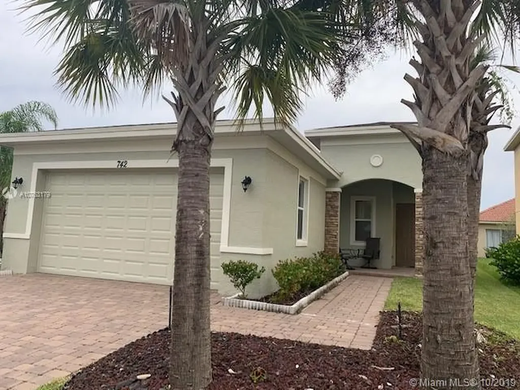 742 NW Leonardo Circle Port St. Lucie FL 34986