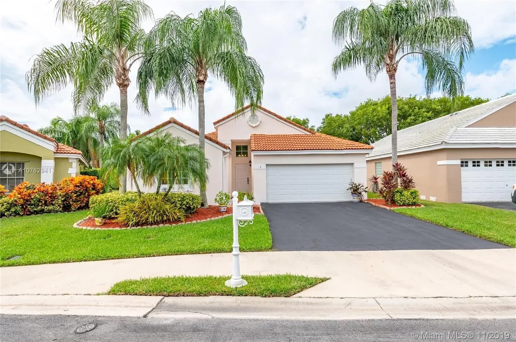633 Bedford Avenue Weston FL 33326