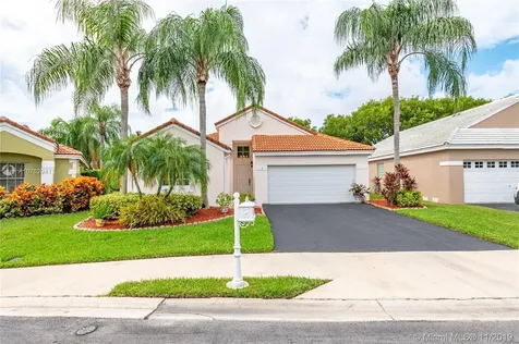 633 Bedford Avenue Weston FL 33326