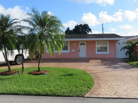 8480 NW 11th Court Pembroke Pines FL 33024