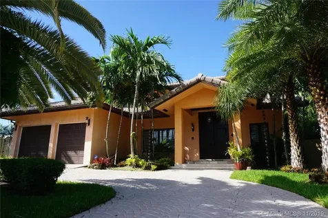 1908 NE 118th Road North Miami FL 33181