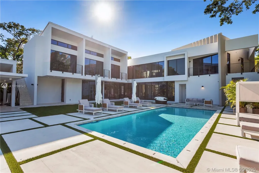 1290 Mariola Court Coral Gables FL 33134