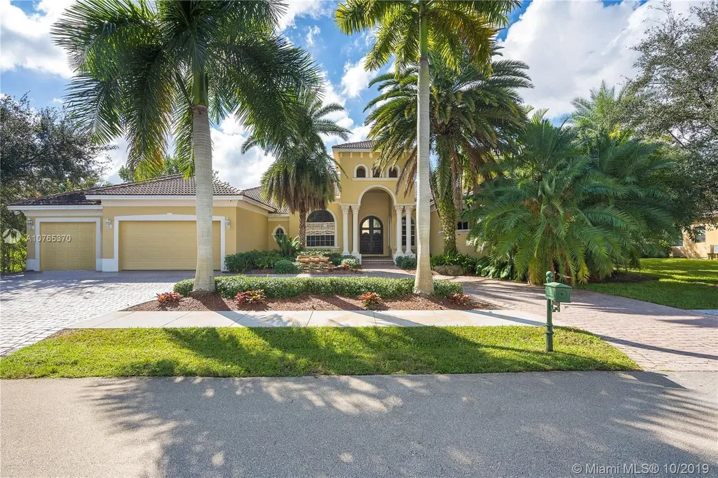 12528 S Stonebrook Circle Davie FL 33330