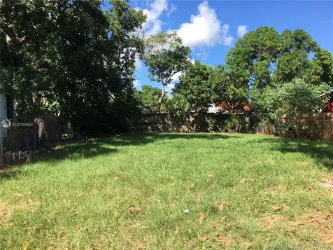 1175 NW 26th Street Miami FL 33127