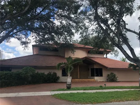 16020 E Troon Circle Miami Lakes FL 33014