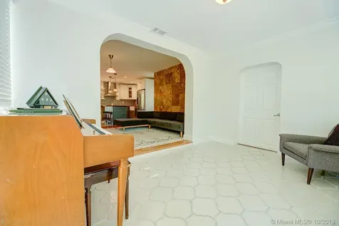 902 Monterey Street Coral Gables FL 33134