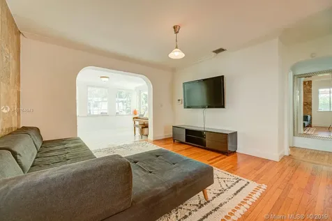 902 Monterey Street Coral Gables FL 33134