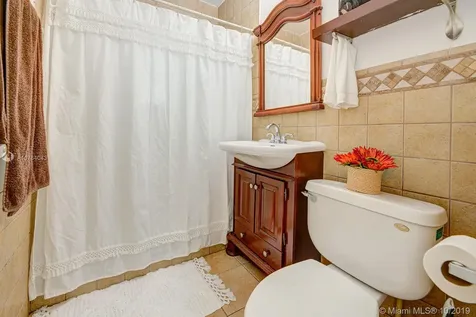 902 Monterey Street Coral Gables FL 33134