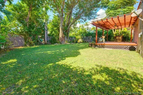 902 Monterey Street Coral Gables FL 33134