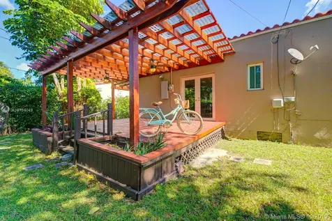 902 Monterey Street Coral Gables FL 33134